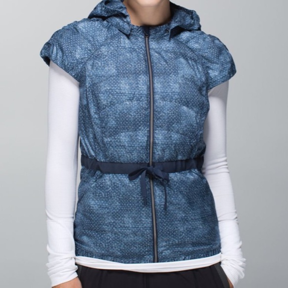 Lululemon Spring Fling Down Inkwell Vest 10